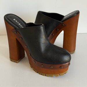 Bamboo Black Studded Clogs Size 7